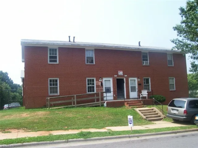 $695 | 1443 Clark Avenue, Winston-Salem, NC 27105