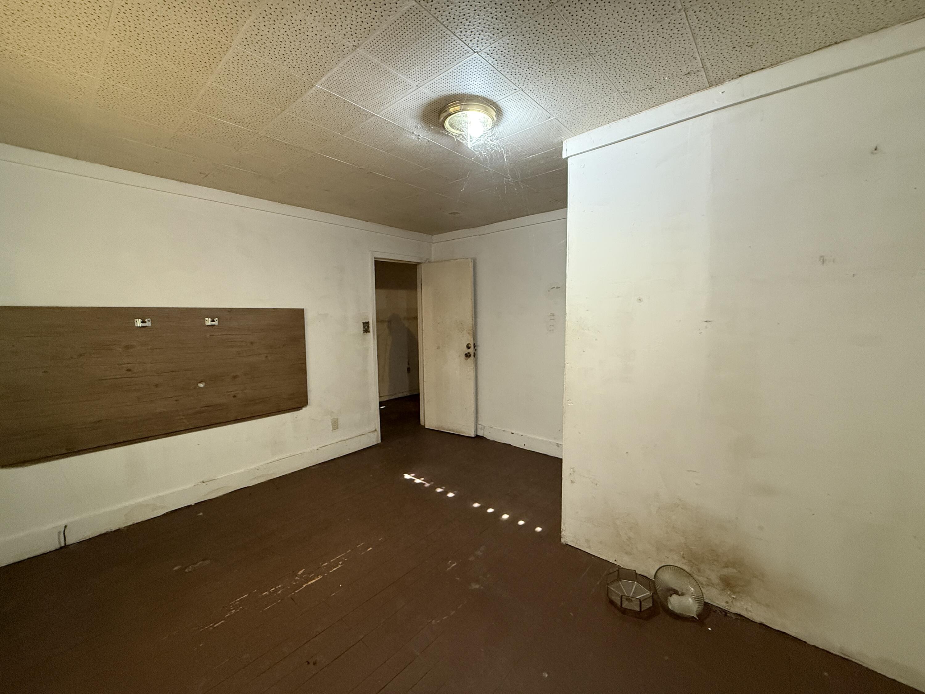 7212 Wood Haven Road Roanoke, VA 24019 - Photo 22 of 39 a view of an empty room