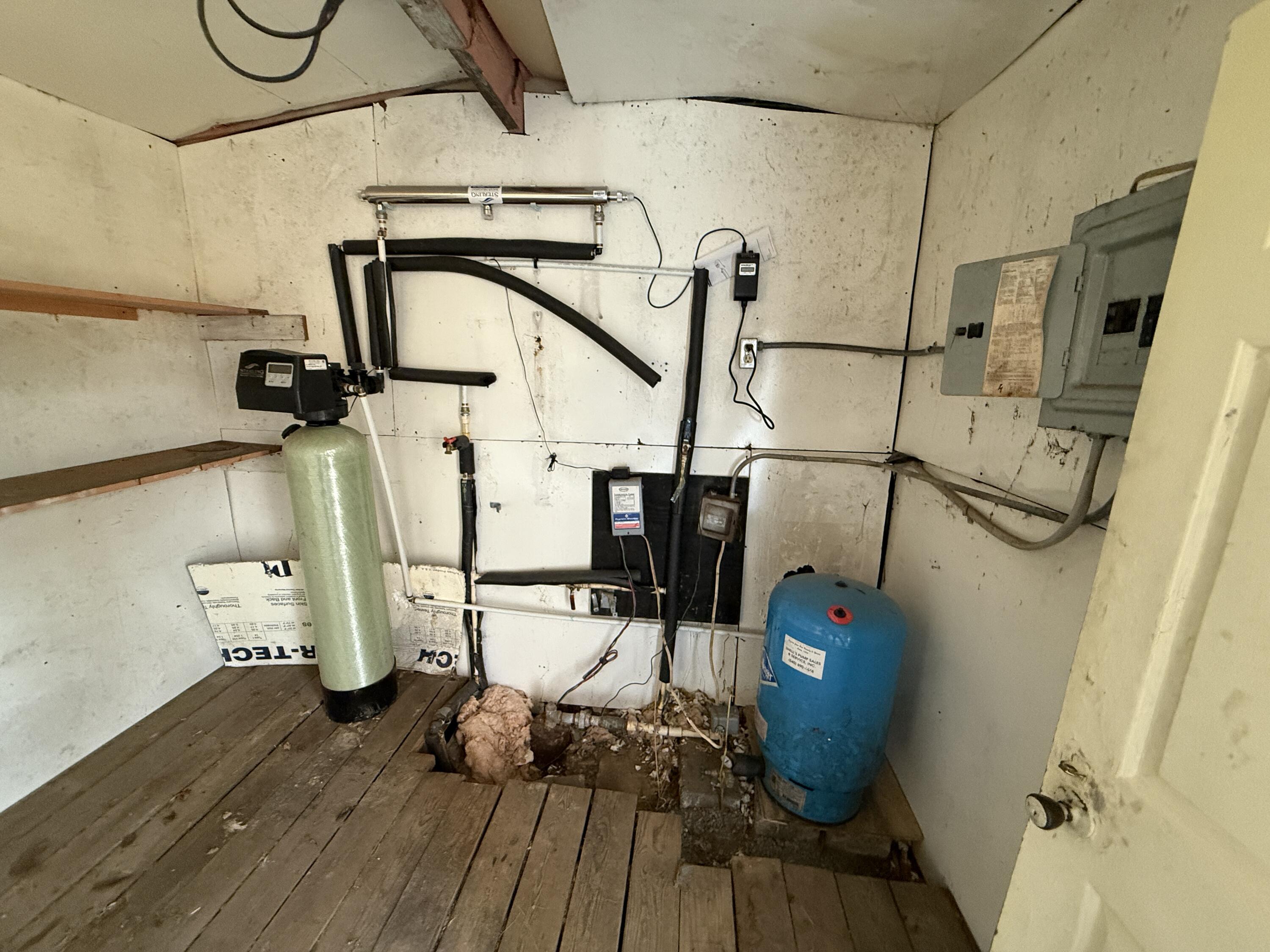 7212 Wood Haven Road Roanoke, VA 24019 - Photo 36 of 39 a view of entryway