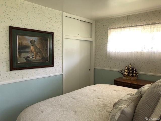 28229 Bayberry Road Farmington Hills, MI 48331 - Photo 32 of 45