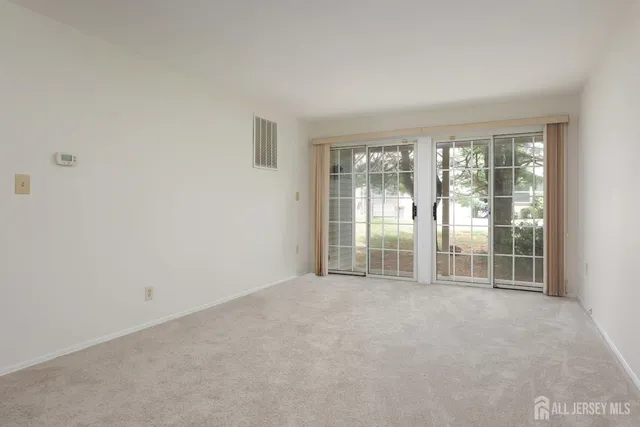 $2,150 | 123 G Concordia Circle, Unit G, Monroe Township, NJ 08831