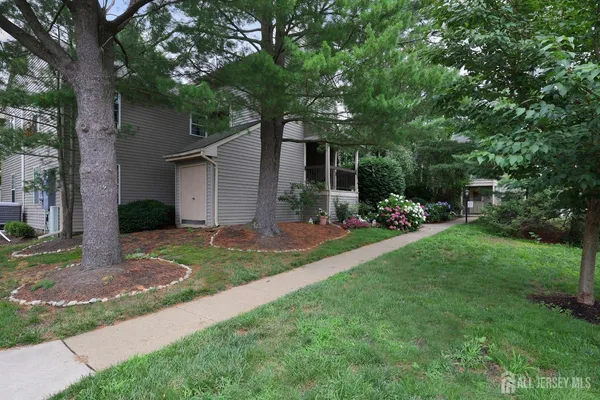 $2,000 | 123 G Concordia Circle, Unit G, Monroe Township, NJ 08831