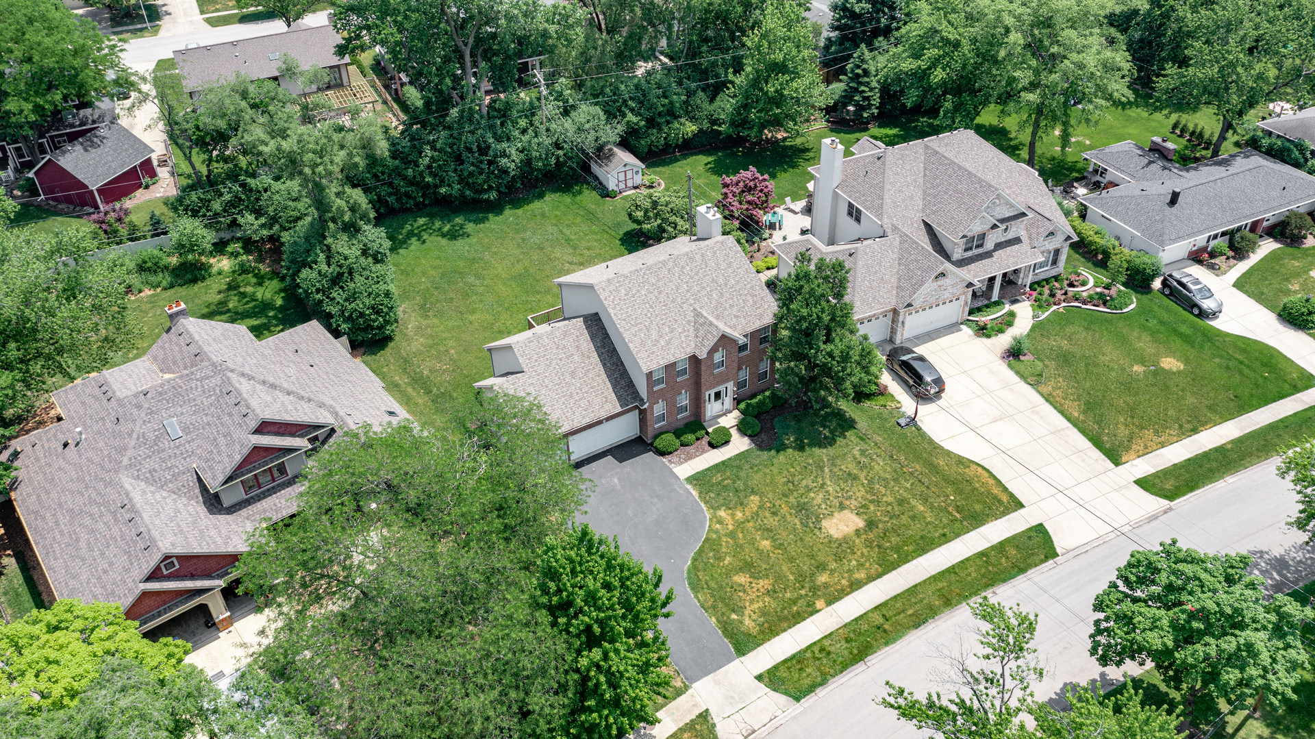 1917 Driving Park Road Wheaton, IL 60187 - Photo 4 of 41 Gallery Image 4