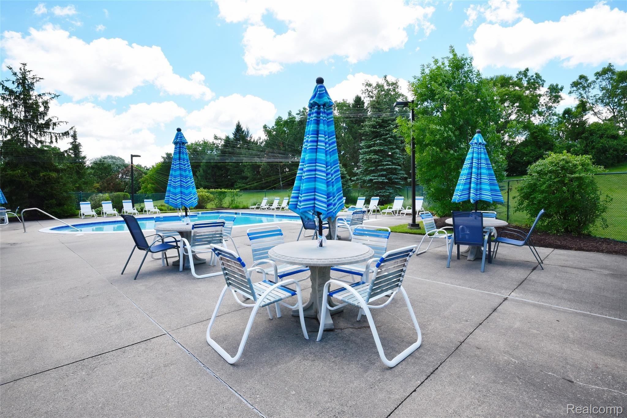 2259 Crystal Drive, Unit 32 Rochester, MI 48309 - Photo 36 of 37 2259 Crystal_36.JPG