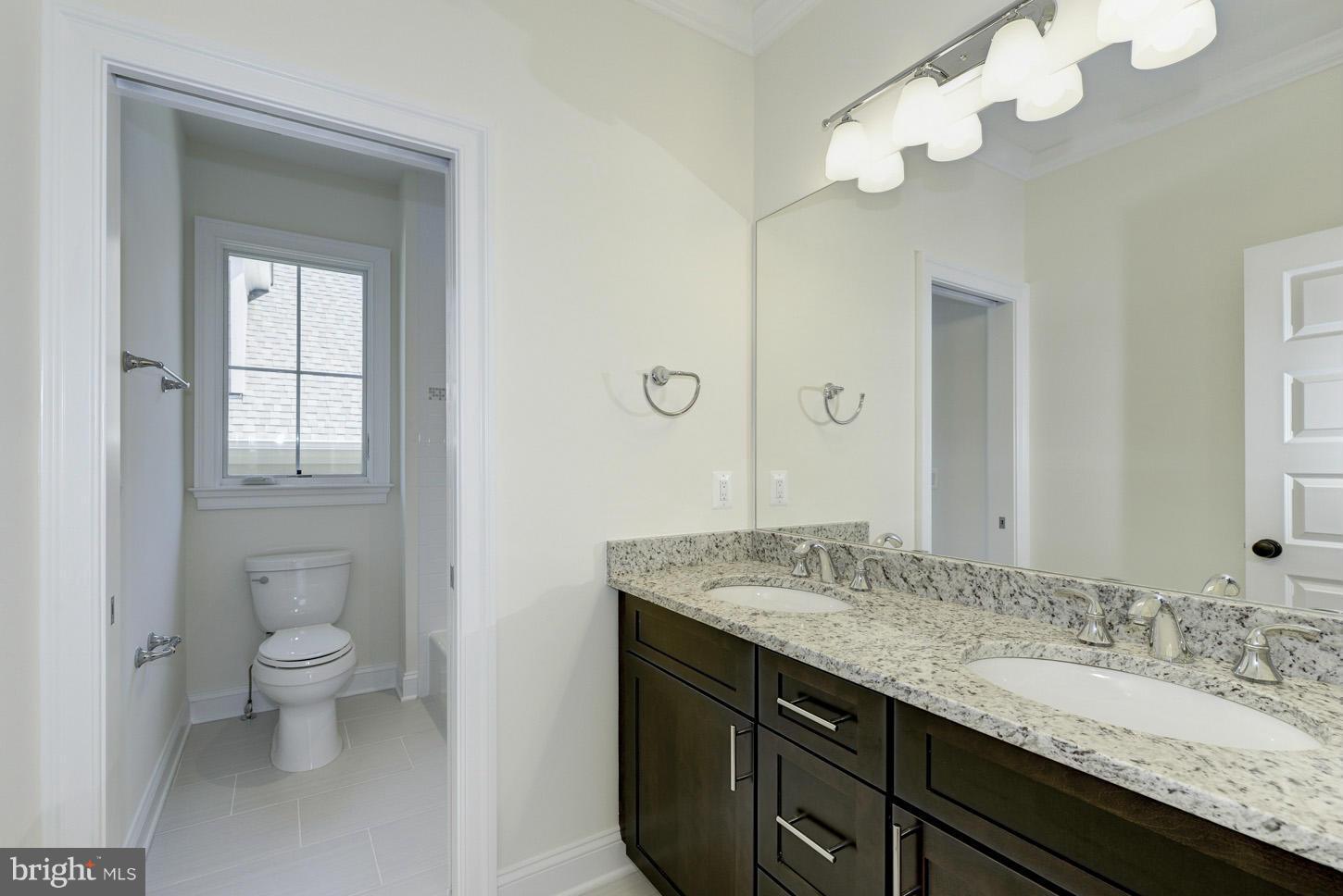 4521 25th Road North Arlington, VA 22207 - Photo 16 of 23 Hallway full bath