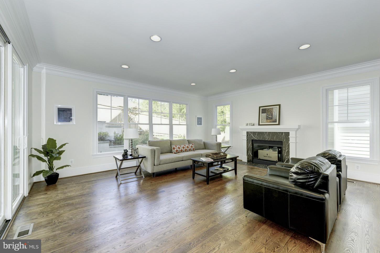 4521 25th Road North Arlington, VA 22207 - Photo 6 of 23 Family Room