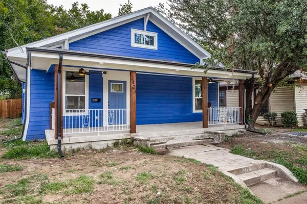 $2,300 | 3423 South Harwood Street, Dallas, TX 75215