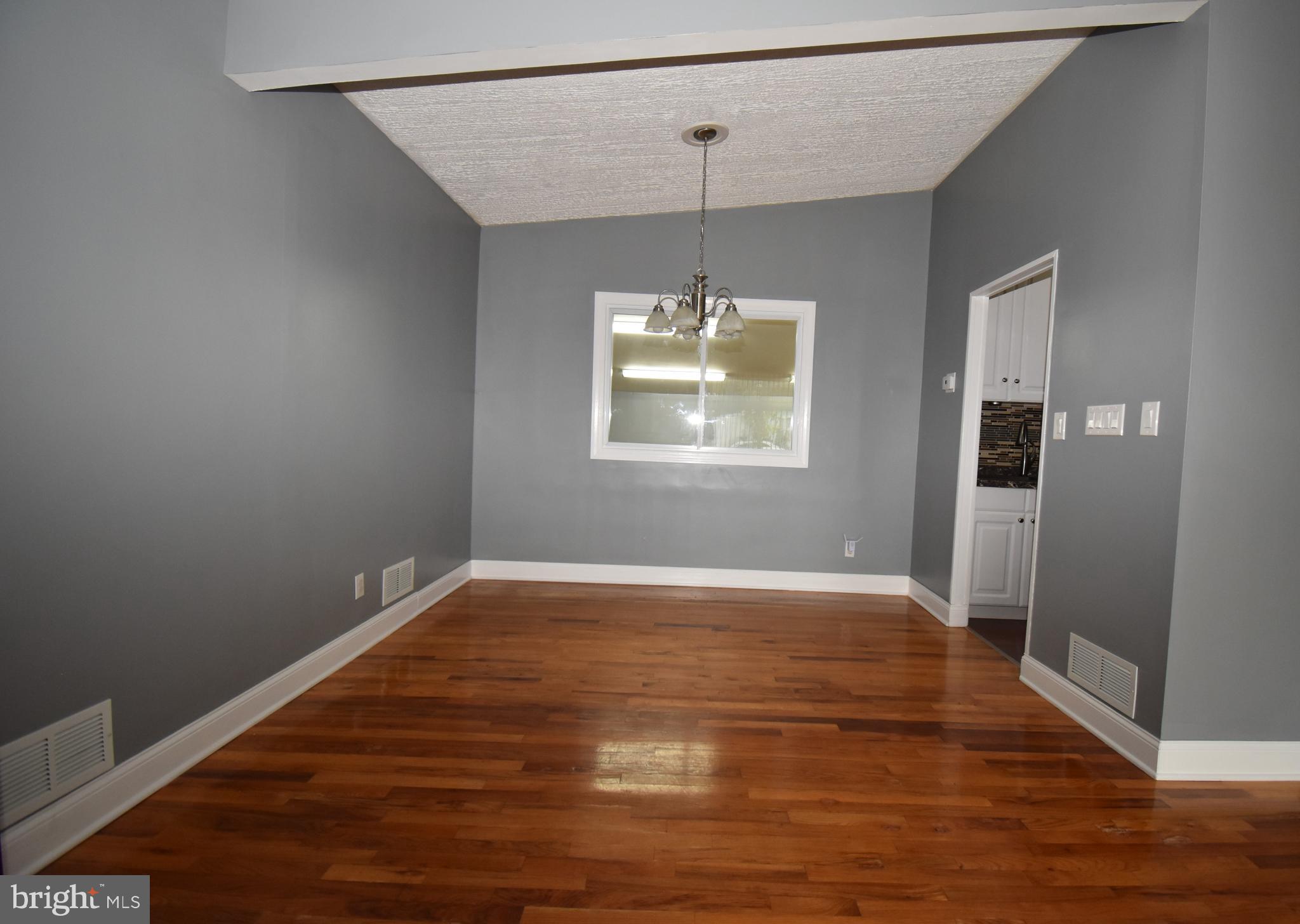 3310 Milford Mill Road Baltimore, MD 21244 - Photo 7 of 24