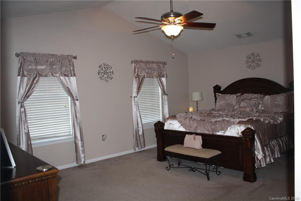 717 Overlook Road Lowell, NC 28098 - Photo 17 of 30 Gallery Image 17