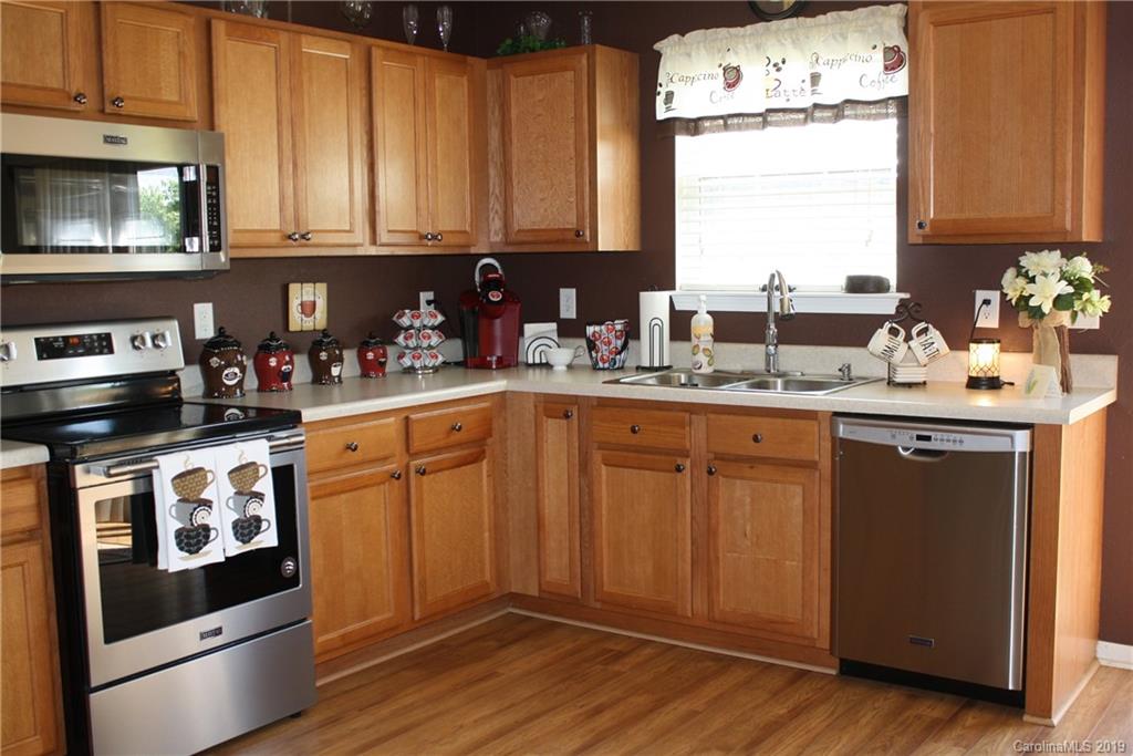 717 Overlook Road Lowell, NC 28098 - Photo 3 of 30 Gallery Image 3