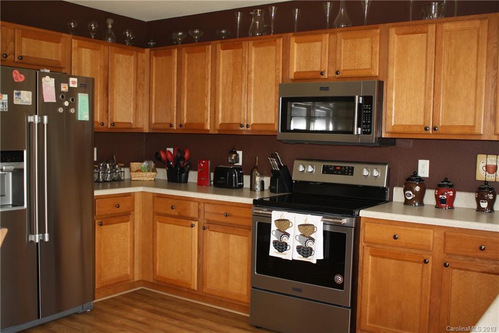 717 Overlook Road Lowell, NC 28098 - Photo 4 of 30 Gallery Image 4