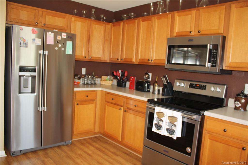 717 Overlook Road Lowell, NC 28098 - Photo 9 of 30 Gallery Image 9