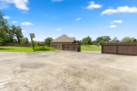 $669,000 | 3584 Sierra Circle, Sulphur, LA 70665