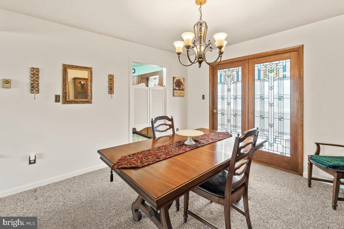 7434 Round Hill Road Frederick, MD 21702 - Photo 8 of 38