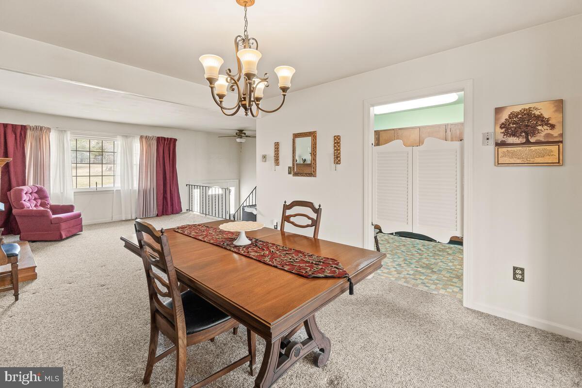 7434 Round Hill Road Frederick, MD 21702 - Photo 9 of 38