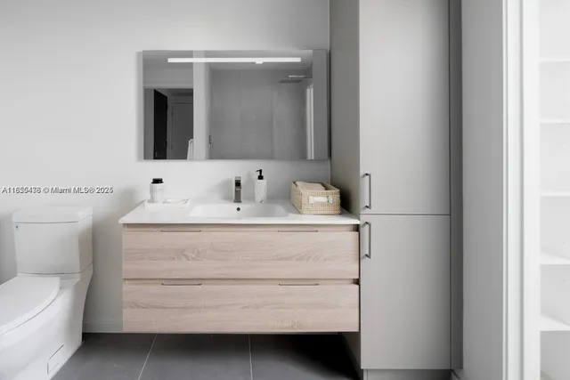 $3,950 | 23 Northeast 17th Terrace, Unit B2, Miami, FL 33132