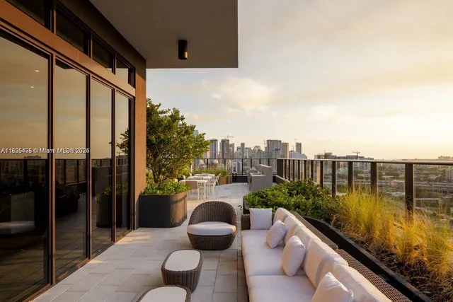 $3,950 | 23 Northeast 17th Terrace, Unit B2, Miami, FL 33132