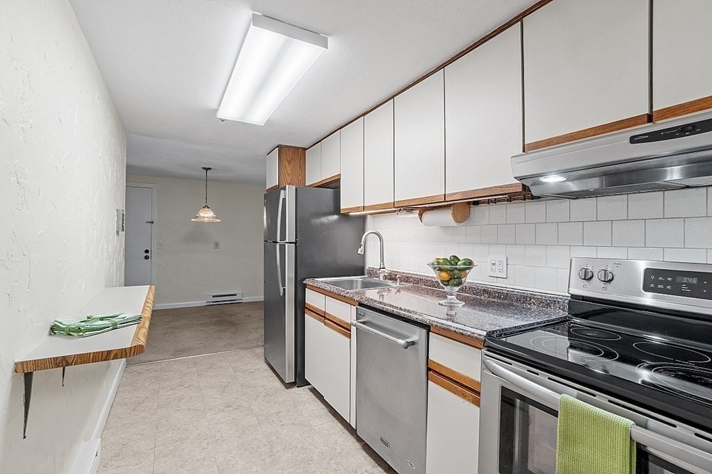146 Swanson Road, Unit 406 Boxborough, MA 01719 - Photo 8 of 22