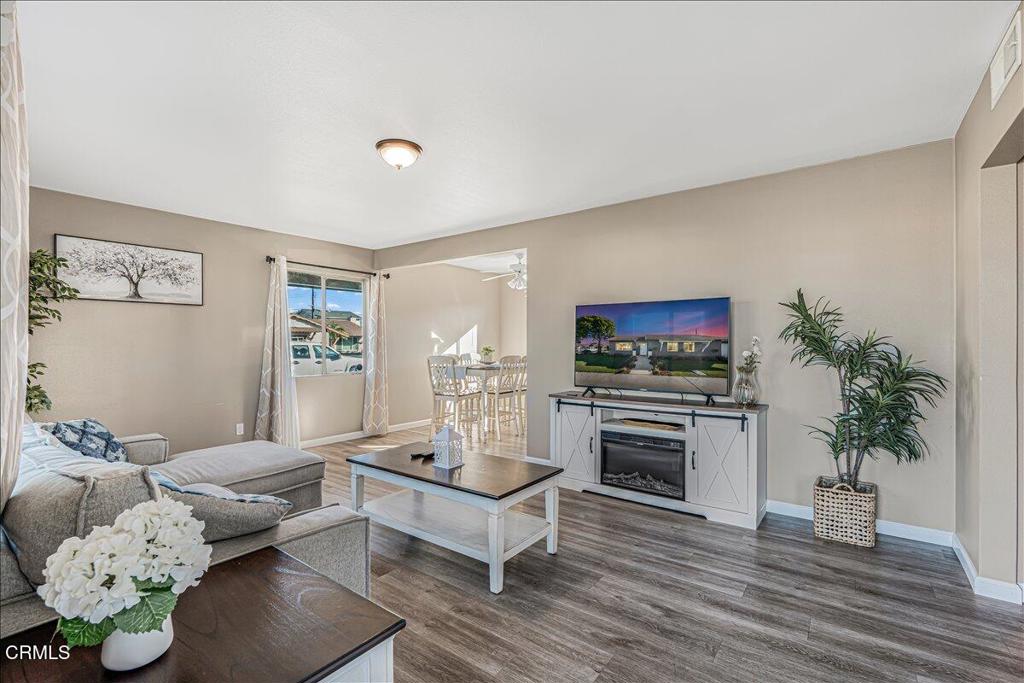 3508 Kern Street Oxnard, CA 93033 - Photo 7 of 45