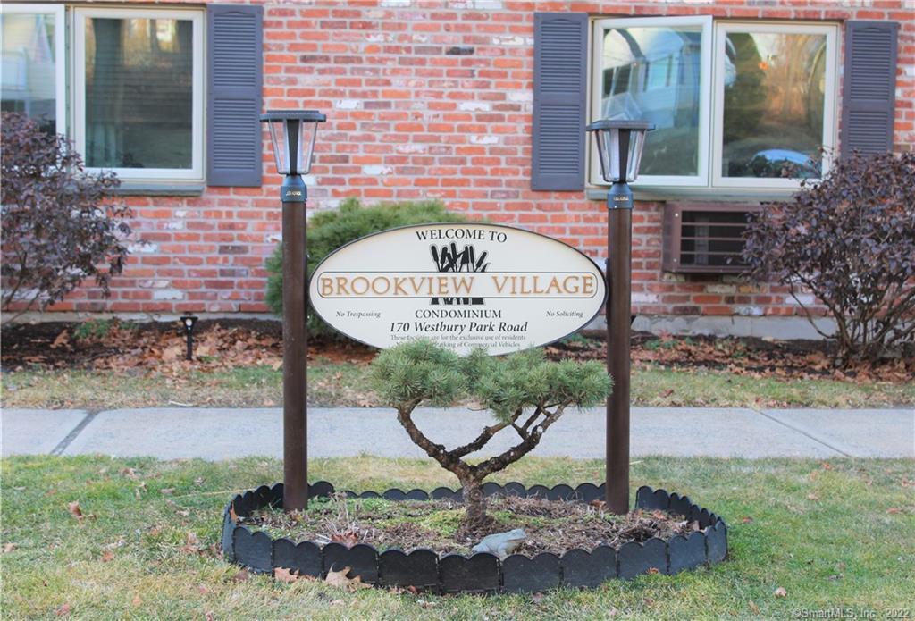 Welcome to Brookview Village