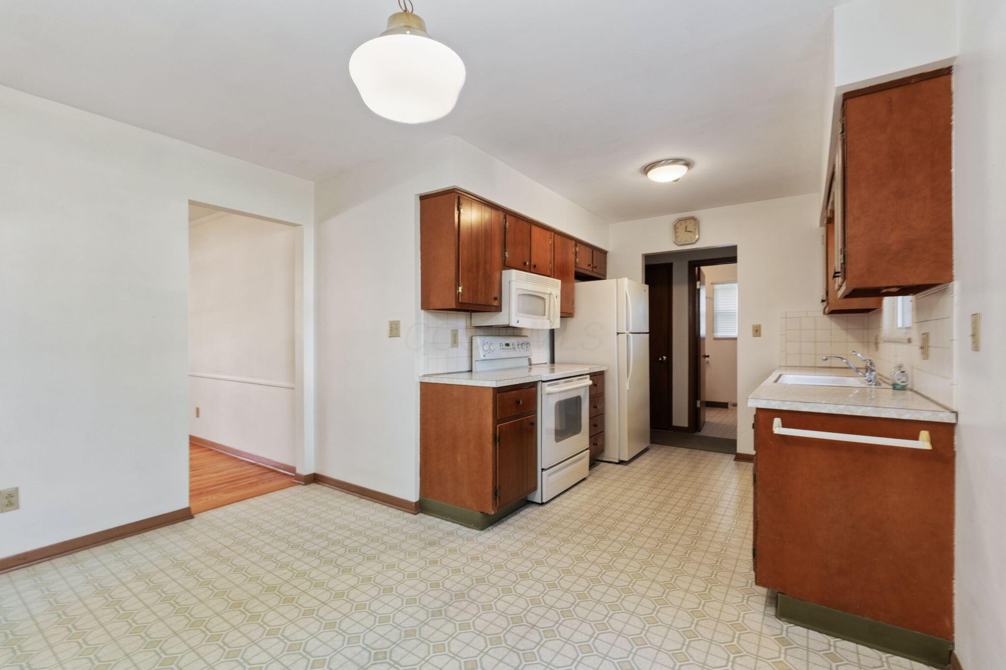 1060 Woodmere Road Columbus, OH 43220 - Photo 40 of 94 1060 Woodmere (Interior)-16