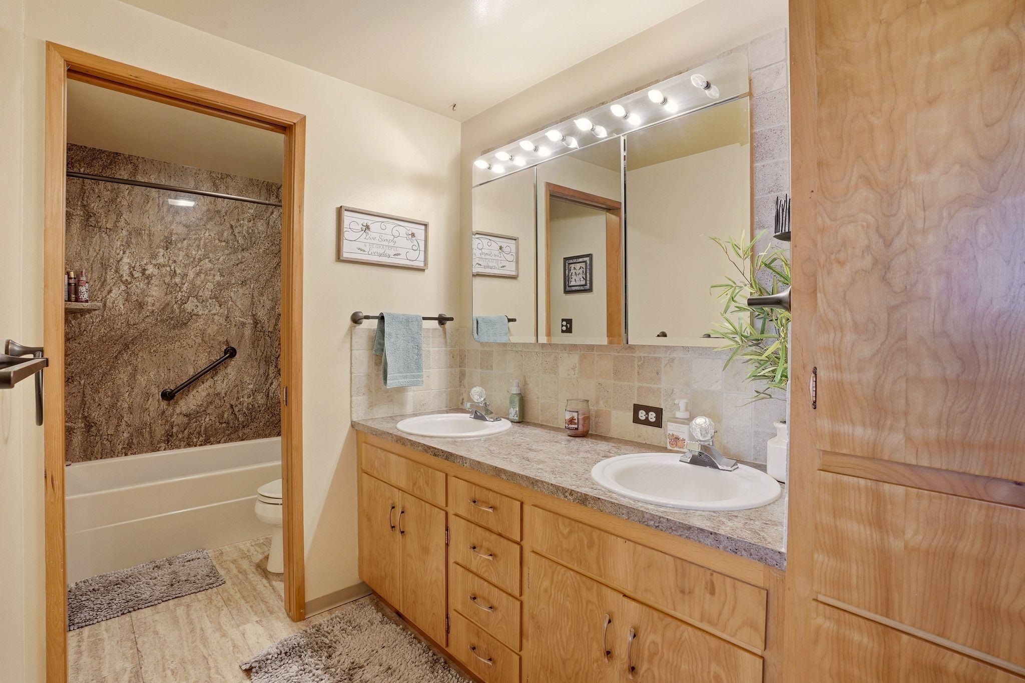 108 East Rowan Avenue, Unit 12 Spokane, WA 99207 - Photo 22 of 32