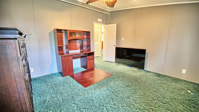 $400,000 | 901 Pigg Road, Bowie, TX 76230