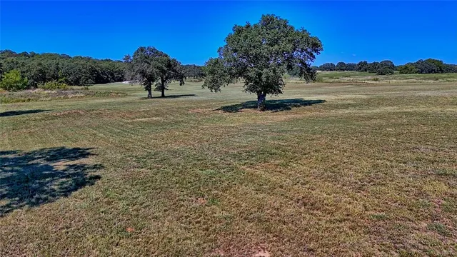 $400,000 | 901 Pigg Road, Bowie, TX 76230