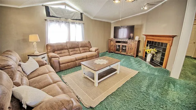 $400,000 | 901 Pigg Road, Bowie, TX 76230