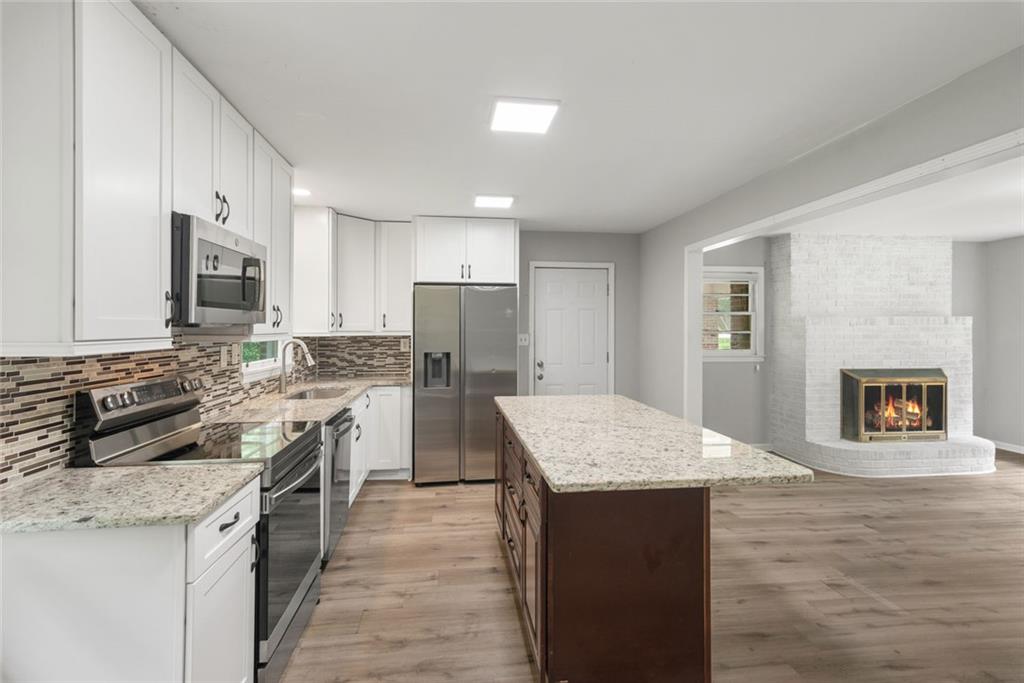 4325 Hiram Lithia Springs Road Southwest Powder Springs, GA 30127 - Photo 7 of 28