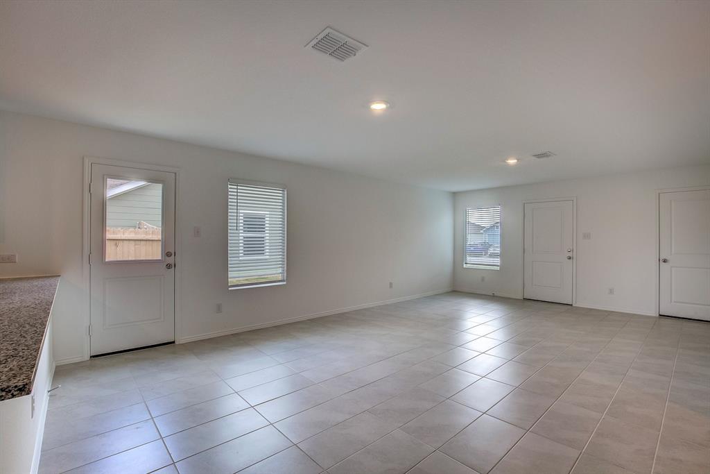 11831 Arkoma Drive Rhome, TX 76078 - Photo 9 of 30