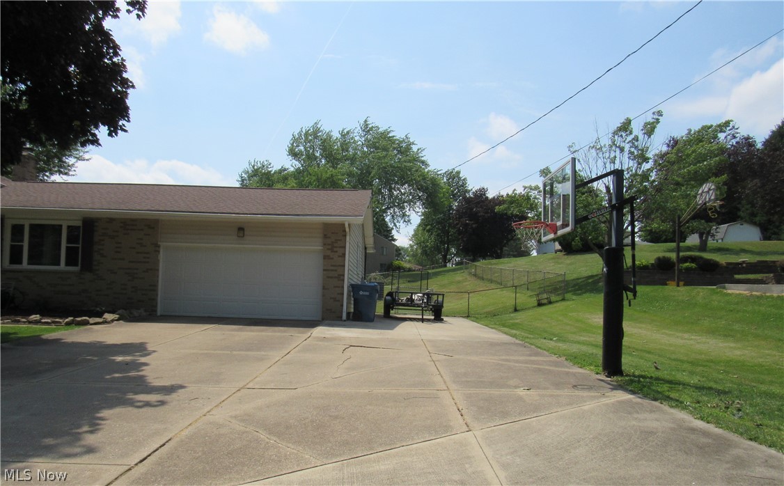 4774 Venus Road Uniontown, OH 44685 - Photo 3 of 35 Gallery Image 3