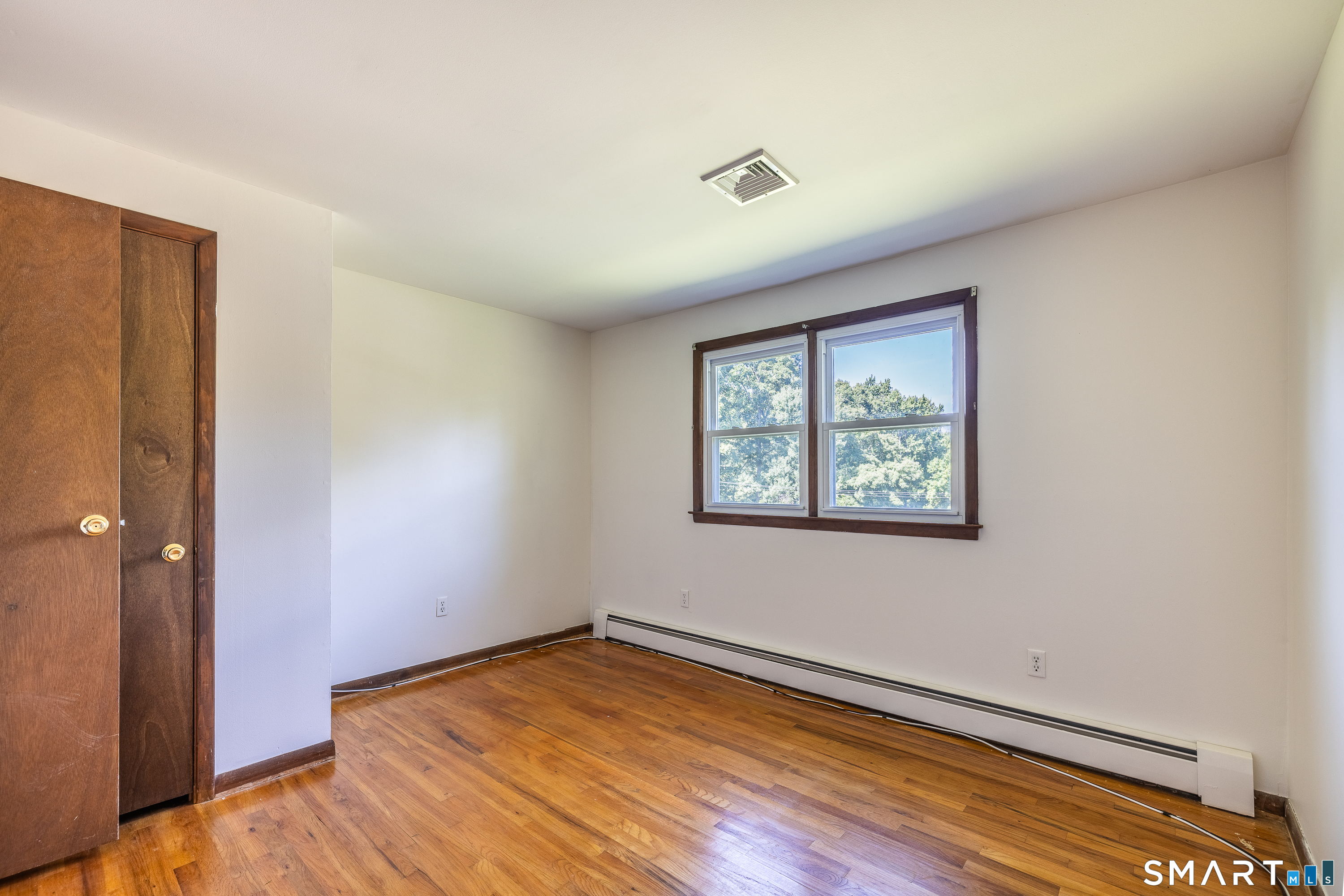121 Longfellow Road Shelton, CT 06484 - Photo 13 of 37 Gallery Image 13