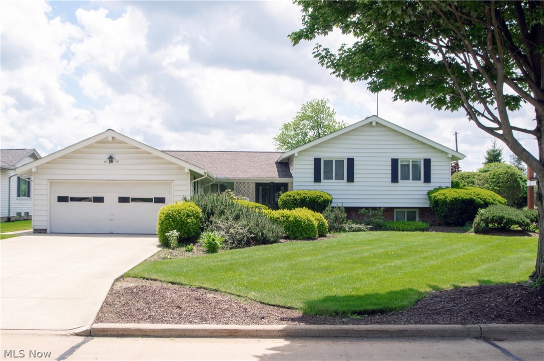 5650 Falkirk Road Lyndhurst, OH 44124 - Photo 1 of 28 Landscaped front yard