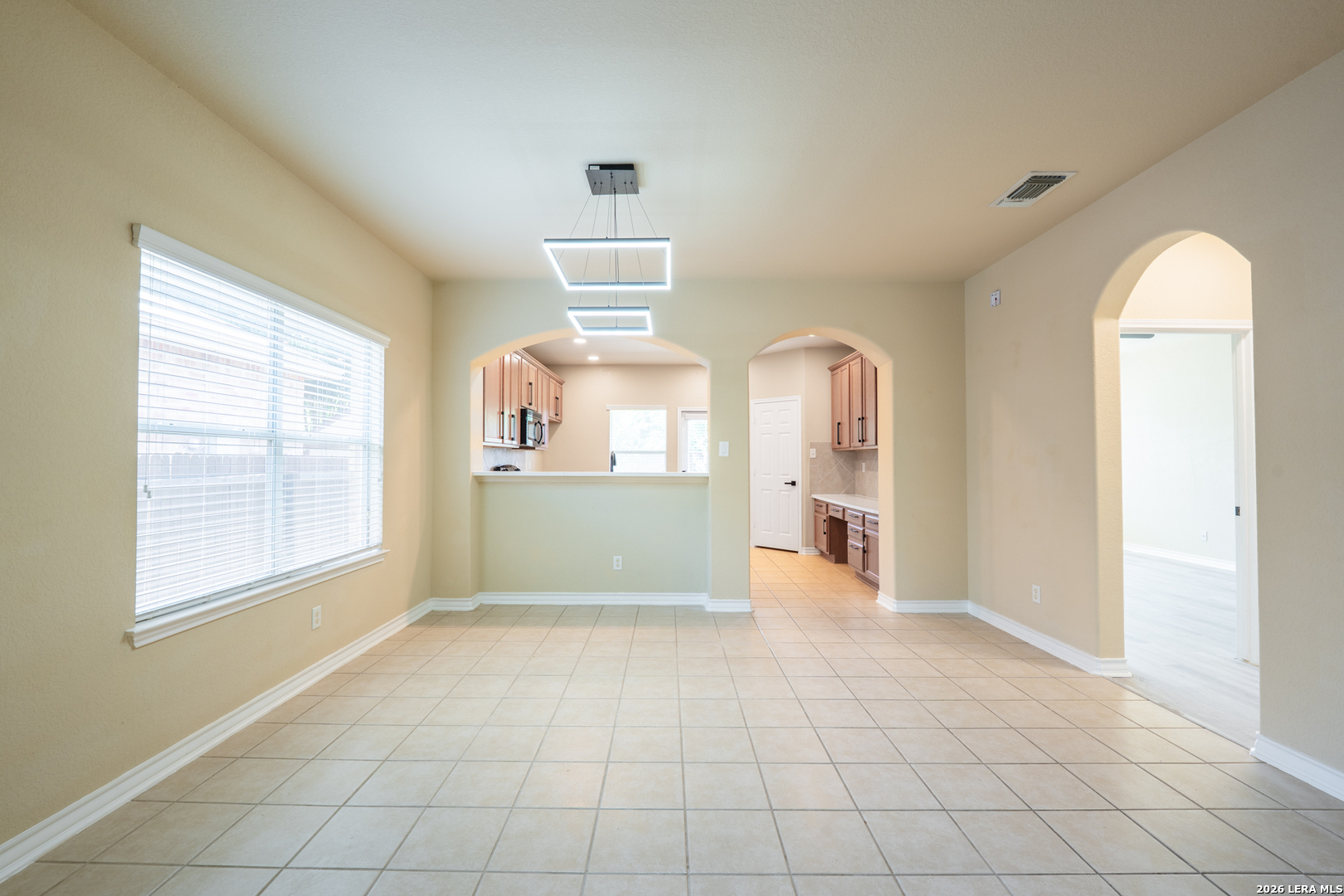 10406 Pecne Path Helotes, TX 78023 - Photo 5 of 29 Gallery Image 5