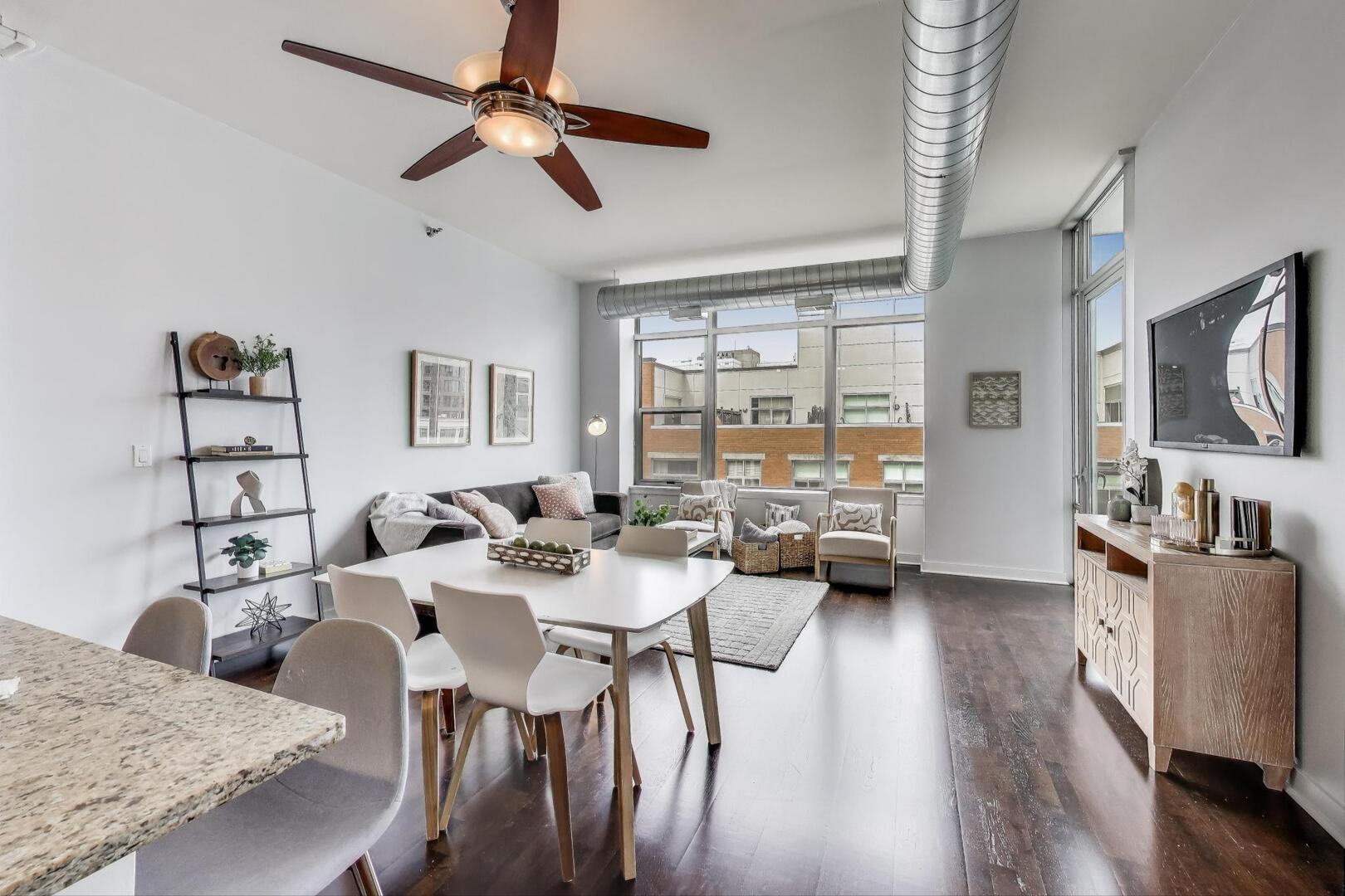 901 West Madison Street, Unit 609 Chicago, IL 60607 - Photo 4 of 28