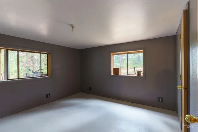 $649,999 | 22 Deer Trail, Garden Valley, ID 83622