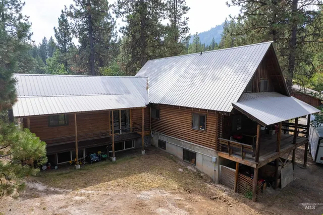 $649,999 | 22 Deer Trail, Garden Valley, ID 83622