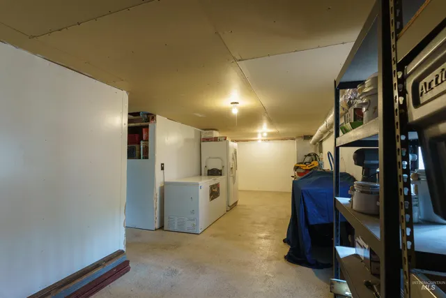 $649,999 | 22 Deer Trail, Garden Valley, ID 83622