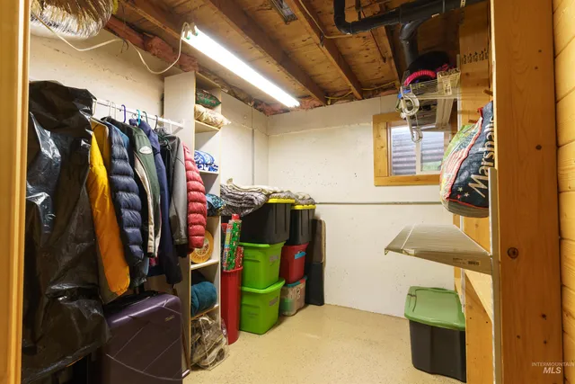 $649,999 | 22 Deer Trail, Garden Valley, ID 83622