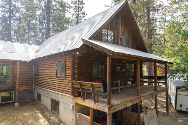 $649,999 | 22 Deer Trail, Garden Valley, ID 83622