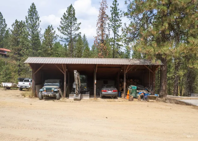 $649,999 | 22 Deer Trail, Garden Valley, ID 83622