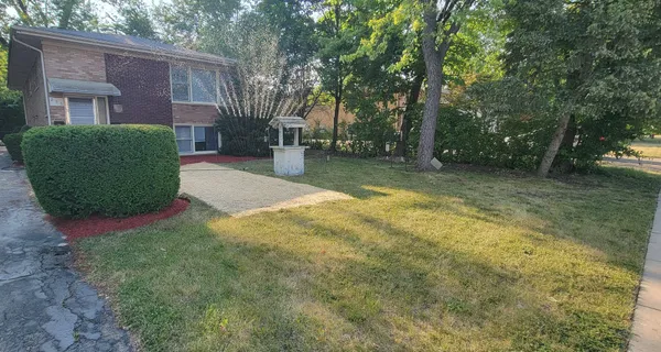 $1,750 | 256 Wayne Court, Unit A, Bartlett, IL 60103