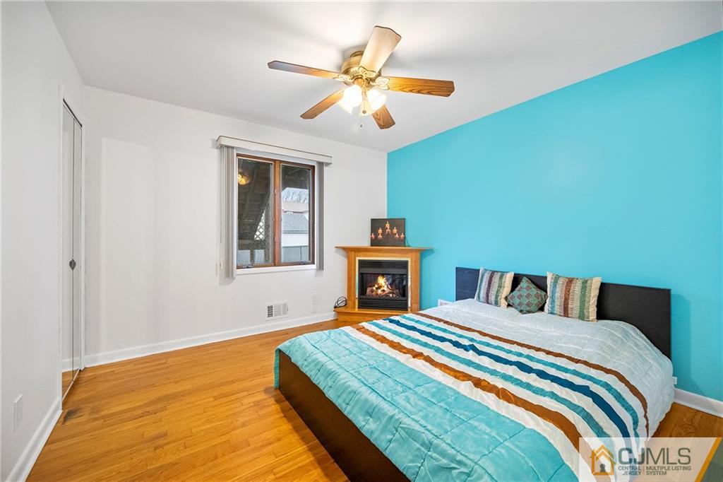 41 Ferris Road Edison, NJ 08817 - Photo 11 of 33 a bedroom with a bed and a window