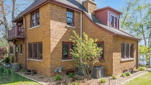 $929,000 | 109 Doty Street, Fremont, WI 54940