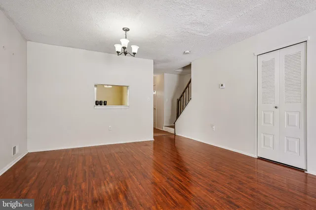 $2,400 | 8 Marsh Court, Lawrence Township, NJ 08648