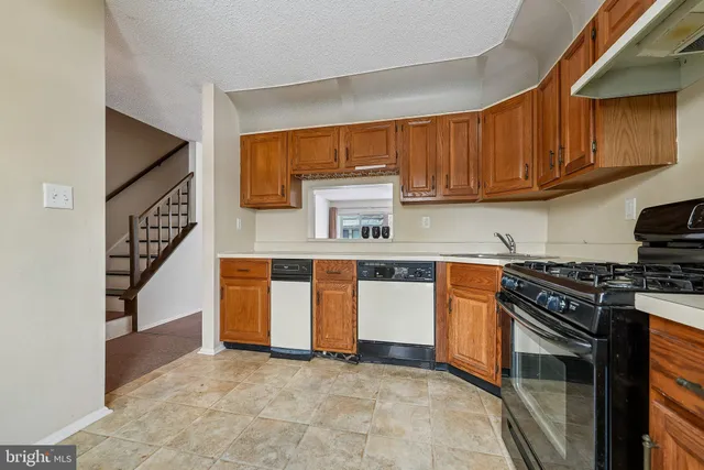 $2,400 | 8 Marsh Court, Lawrence Township, NJ 08648