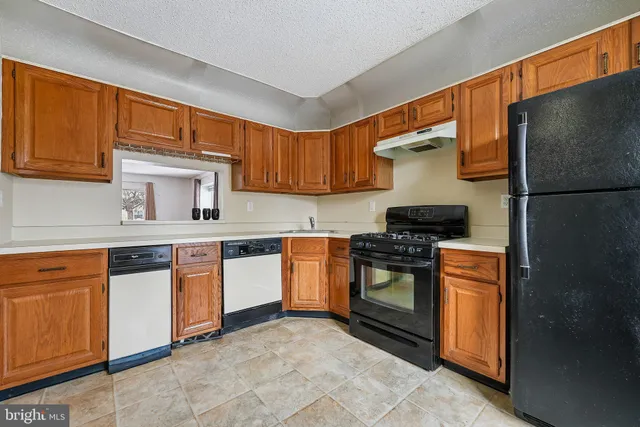 $2,400 | 8 Marsh Court, Lawrence Township, NJ 08648