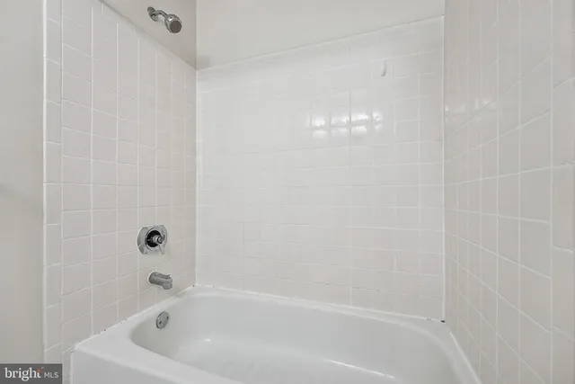 $2,400 | 8 Marsh Court, Lawrence Township, NJ 08648