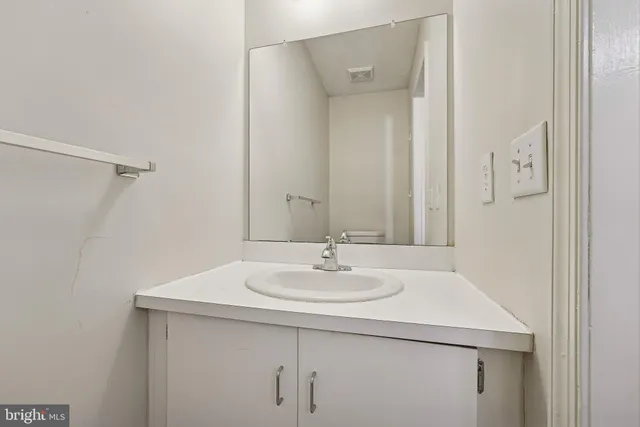 $2,400 | 8 Marsh Court, Lawrence Township, NJ 08648